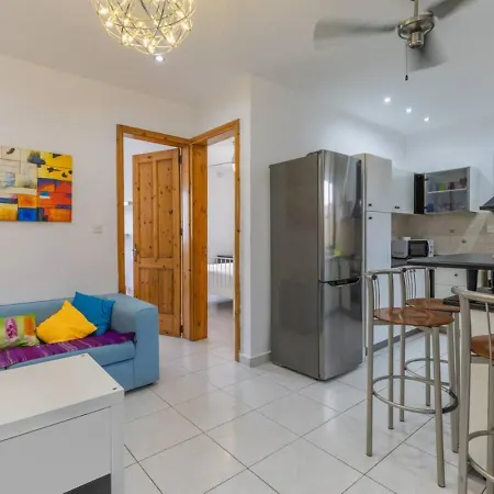 Home Walking Distance From The Sea. St. Paul's Bay Exterior photo